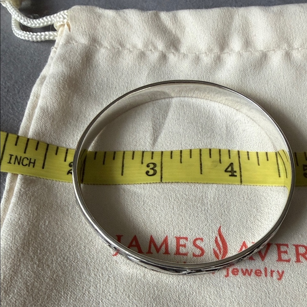 James Avery Retired Sterling Silver Whale Bangle - Picture 7 of 11